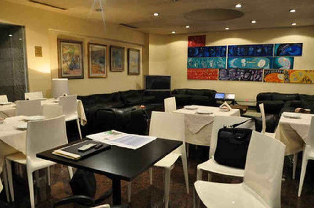 Victor Hotel Бари Ресторант снимка