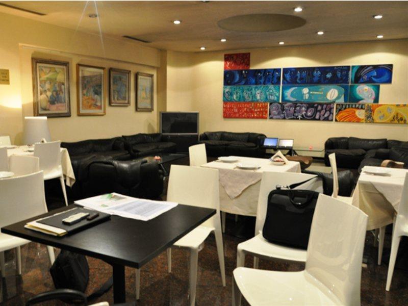Victor Hotel Бари Екстериор снимка